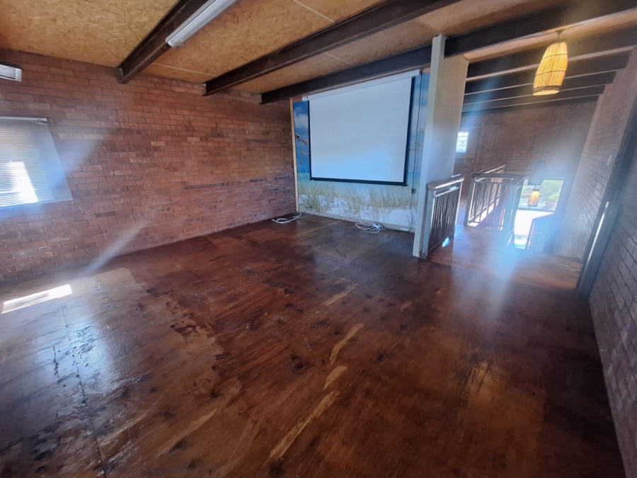 4 Bedroom Property for Sale in Pellissier Free State